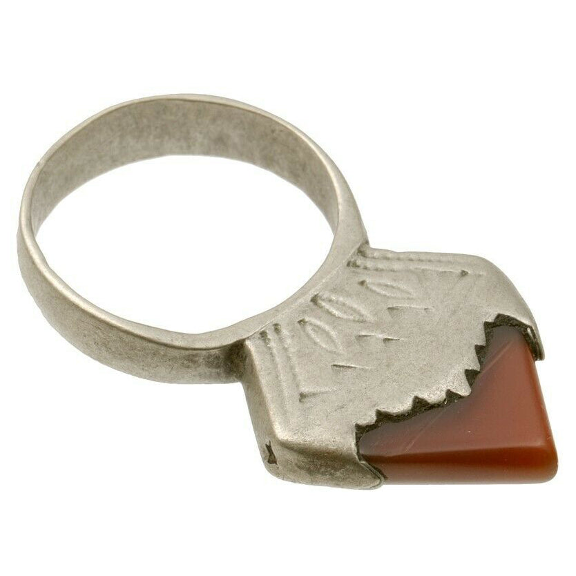 Mid-1900s Tuareg Silver In-Gall Ring with Agate – Sahara Nomadic Heritage