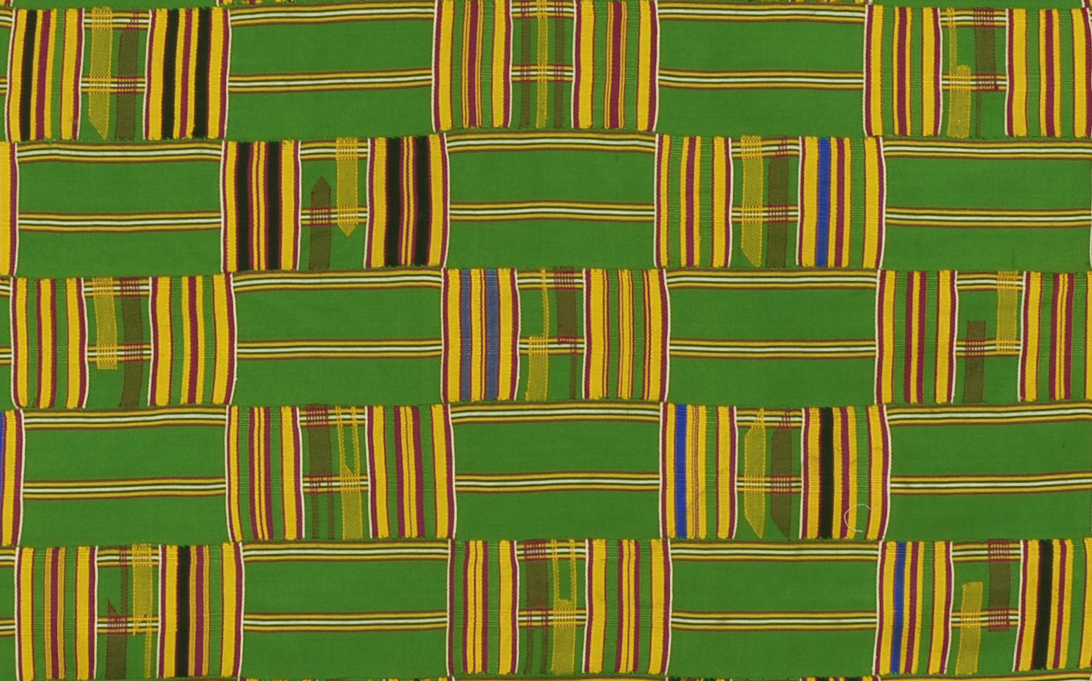 Authentic 1970S Ashanti Kente Cloth From Ghana - A Legacy Of Weaving Excellence - close-up