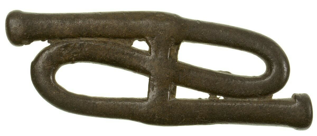 Ghana Gold Weight Knot Figurative African Ashanti Akan Brass Goldweight Lost Wax - close-up