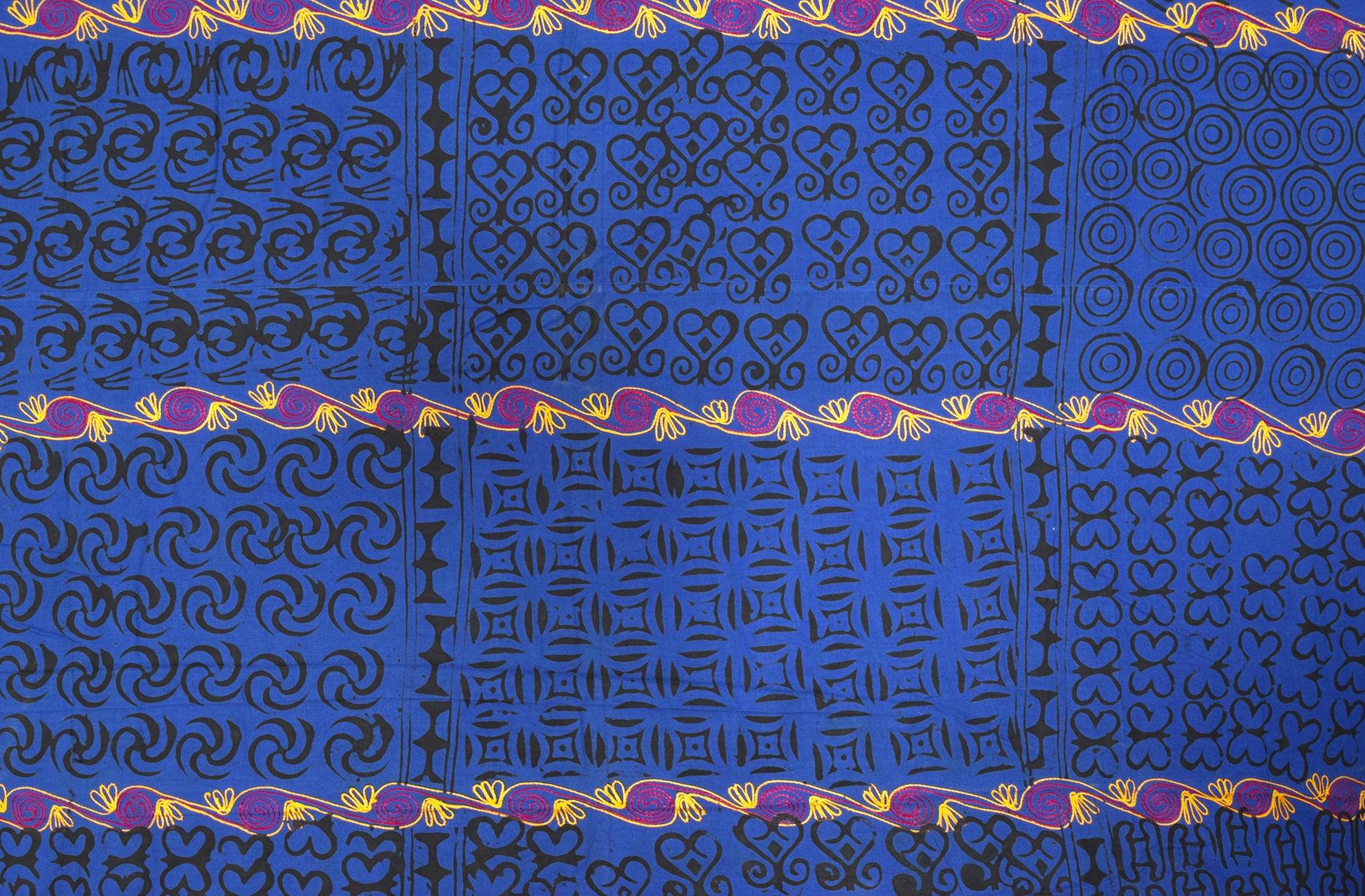 Adinkra Sankofa Symbol African Cloth Ghana Hand Stamped 3 - zoomed-in detail